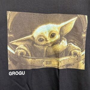 Star Wars Grogu Yoda Graphic Screen T-Shirt Men Women Black Size XL NWOT